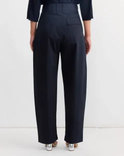 Acuna Pant in Darkest Navy