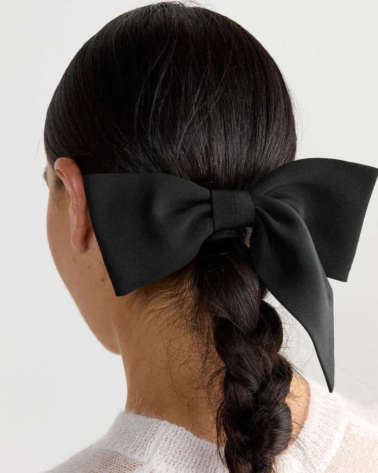Asymmetrical Bow in Black