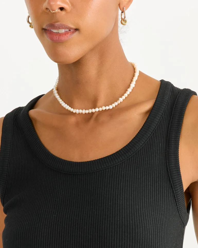 Betty Pearl Necklace in Ivory/Gold