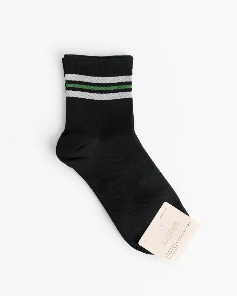 Billie Sporty Short Crew Socks in Black