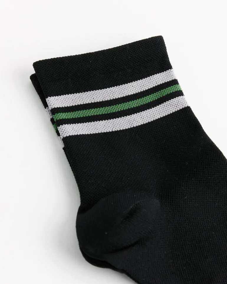 Billie Sporty Short Crew Socks in Black