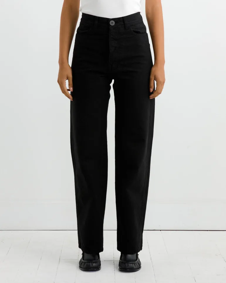 California Slim in Black
