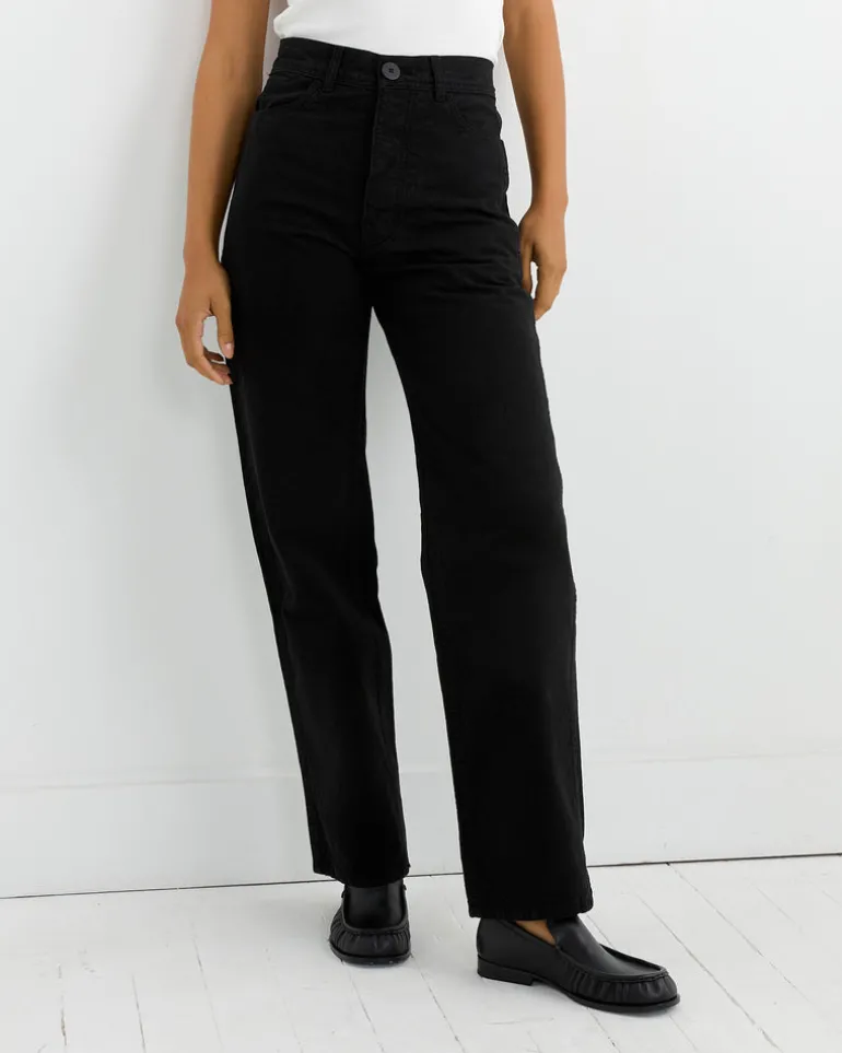 California Slim in Black