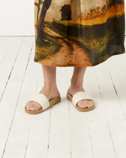 Classic Sandalia in Shell