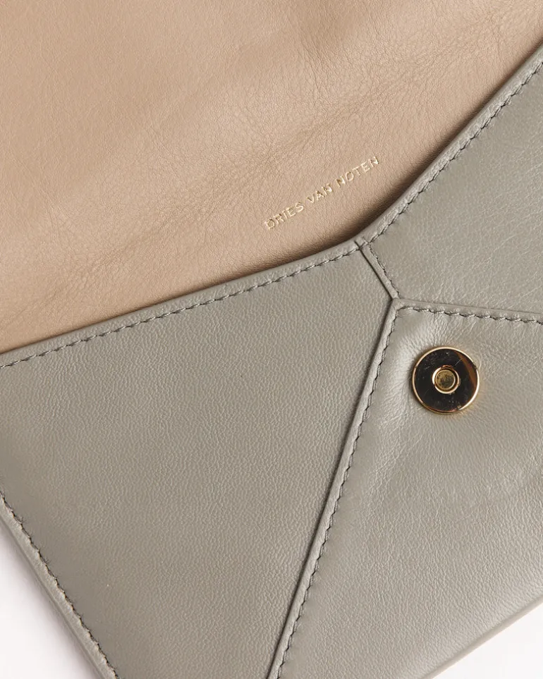 Envelope Wallet in Pistache