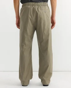 Kogai Pant in Silky Cotton Poplin Olive
