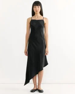 Leviana Dress in Black