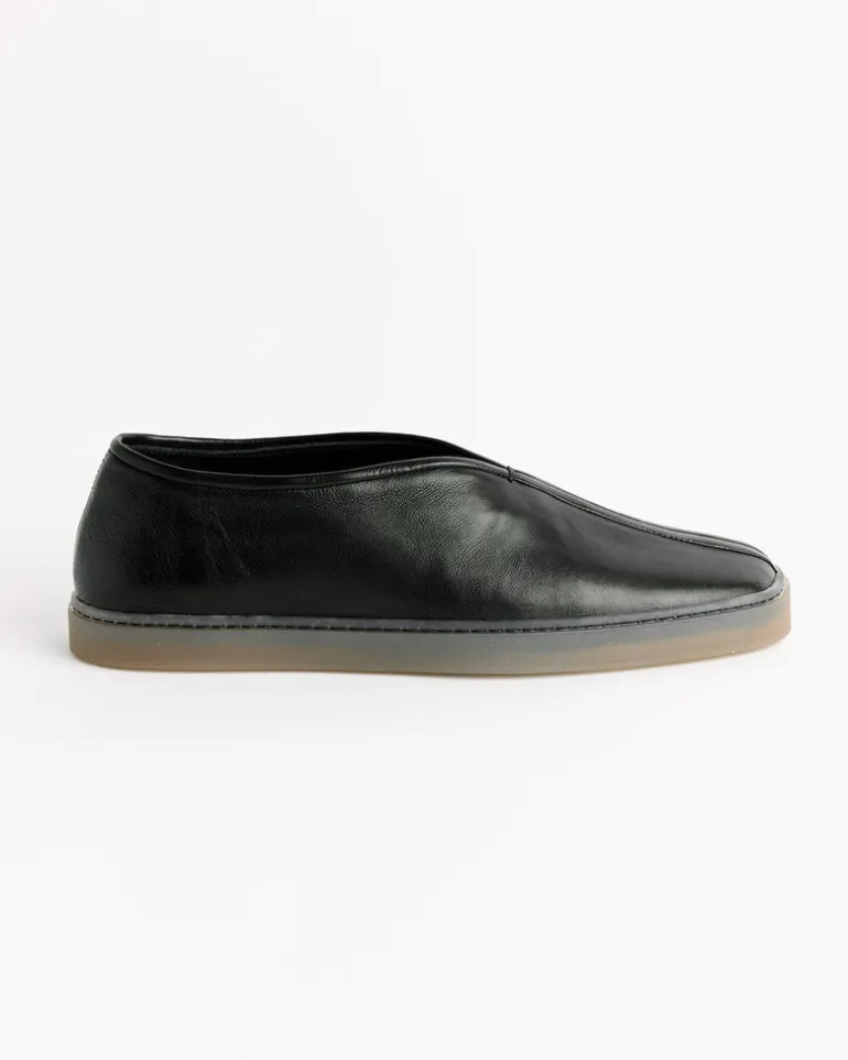 Linoleum Piped Sneaker in Black