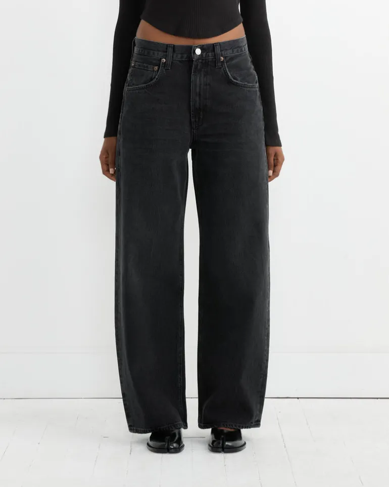 Low Curve Jean in Black Tar