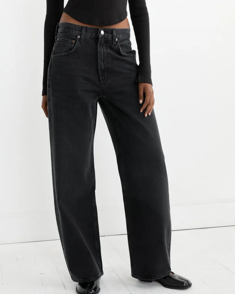 Low Curve Jean in Black Tar