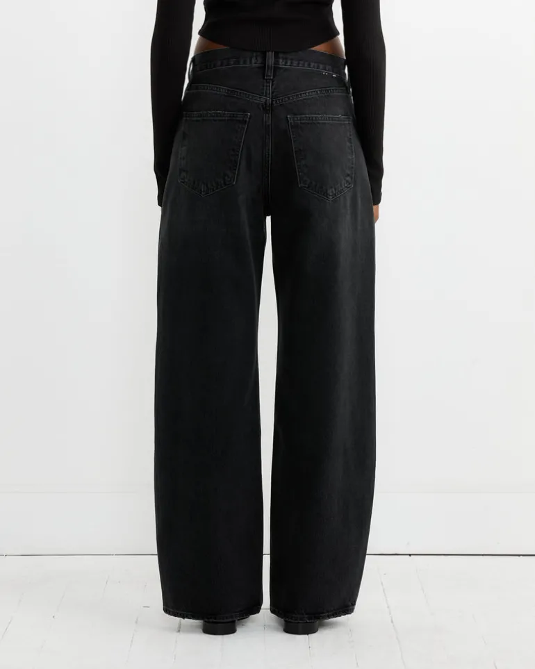 Low Curve Jean in Black Tar