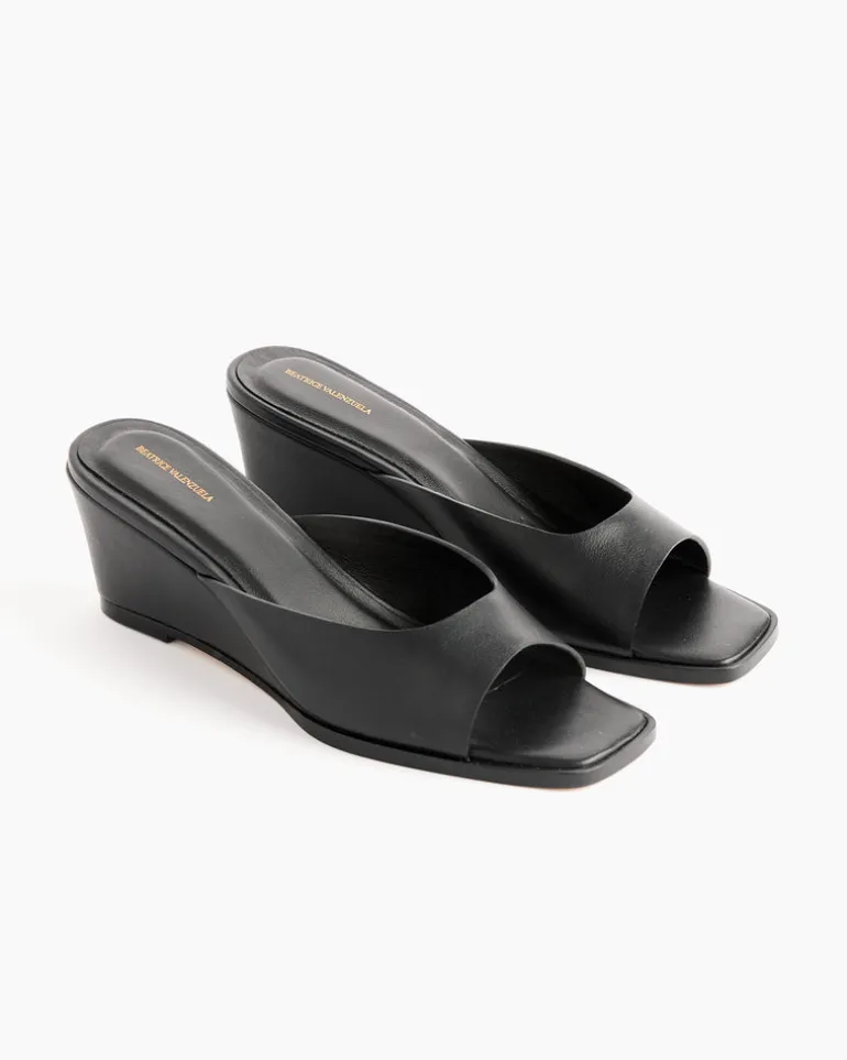 Moderna Wedge Sandal in Black