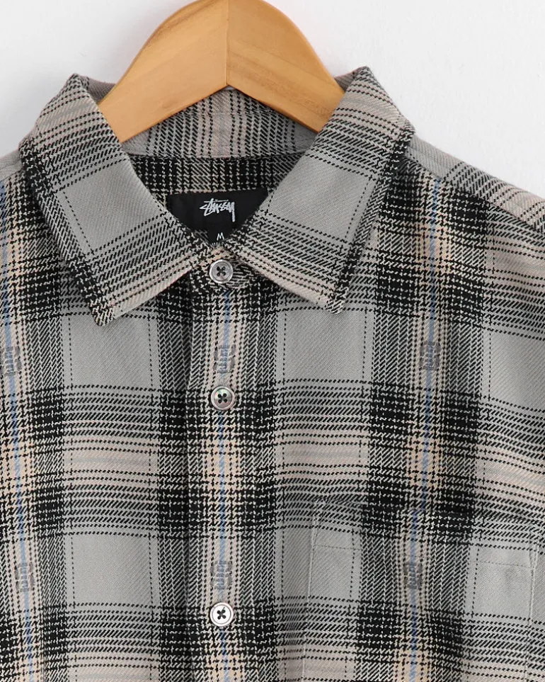 Motif Plaid Shirt in Grey