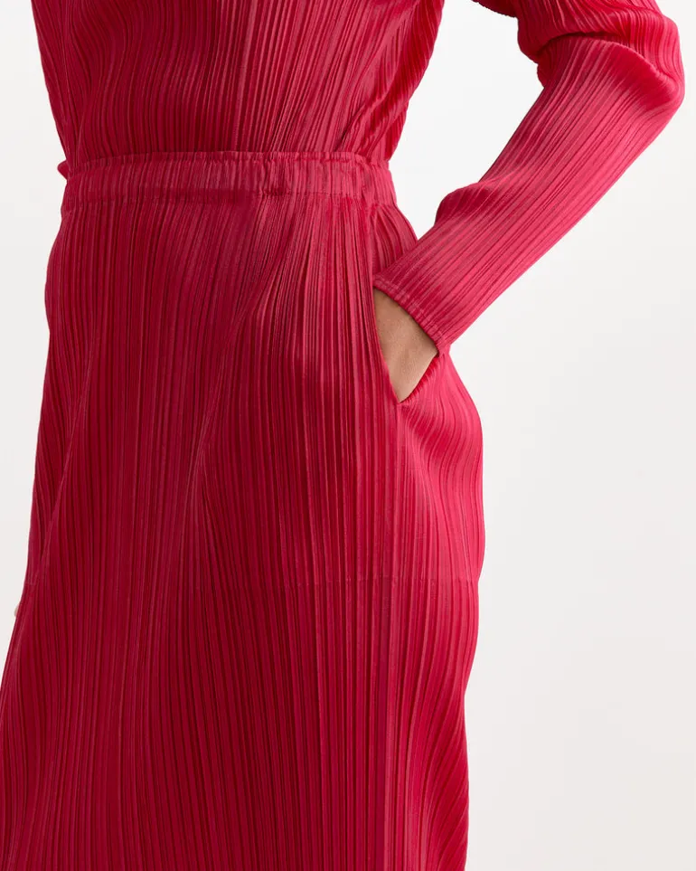 NC Basics 4 Skirt in Carmine