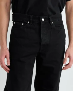 New Classic Jean in Black