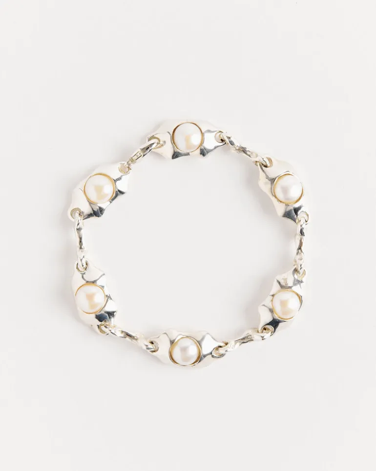 Ostra Bracelet in Sterling Silver
