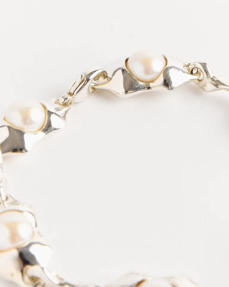 Ostra Bracelet in Sterling Silver
