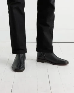 Piped Zipped Boot in Black