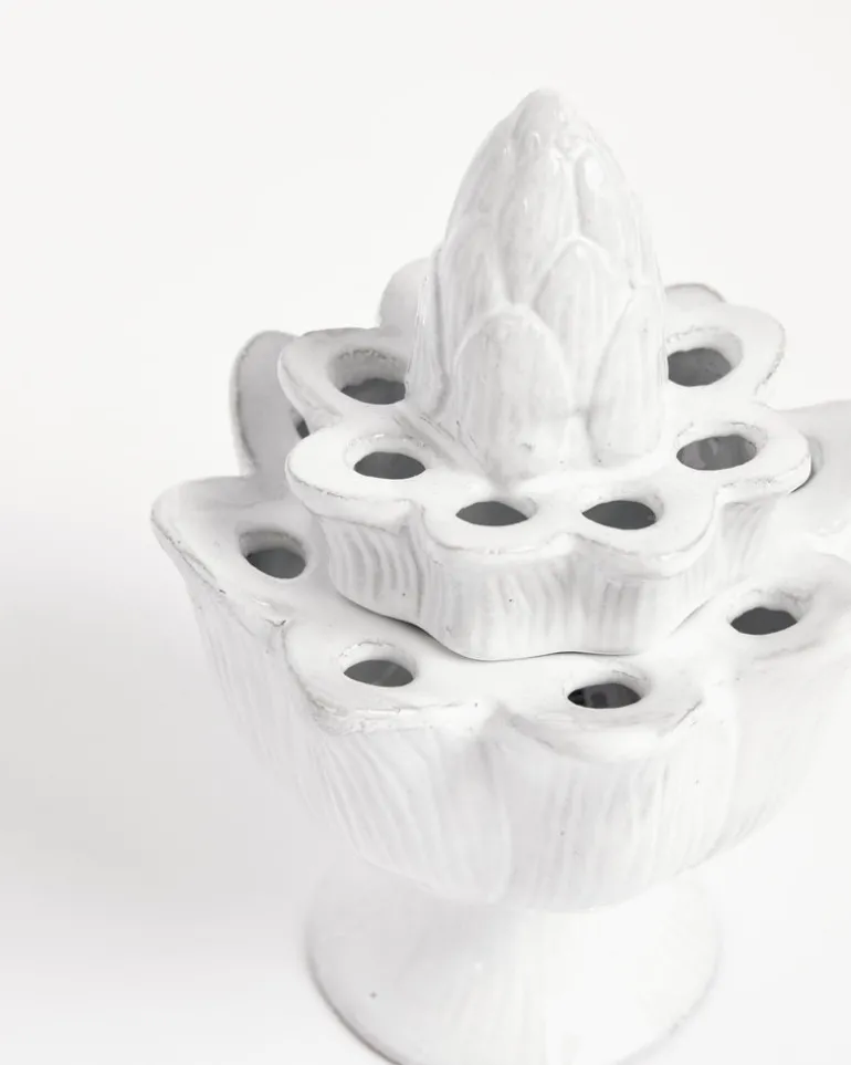 Pique Flower Holder