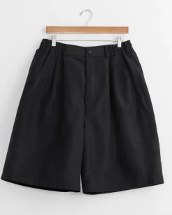 Pleated Shorts in Black