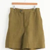 Relaxed Short in Kelp