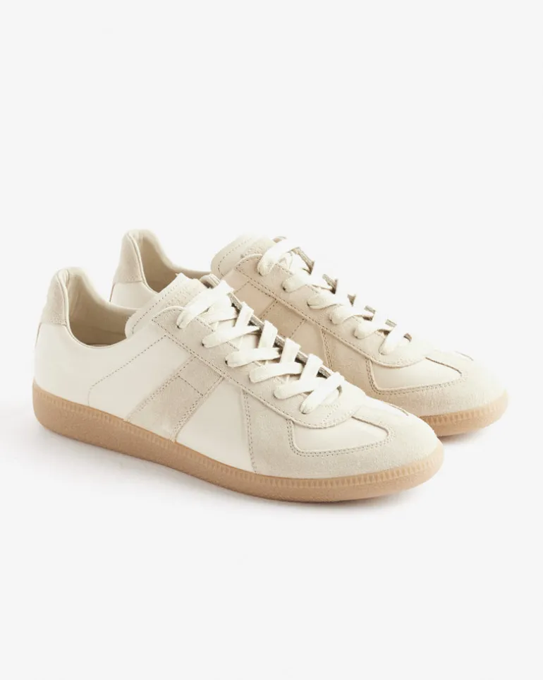 Replica in Off White