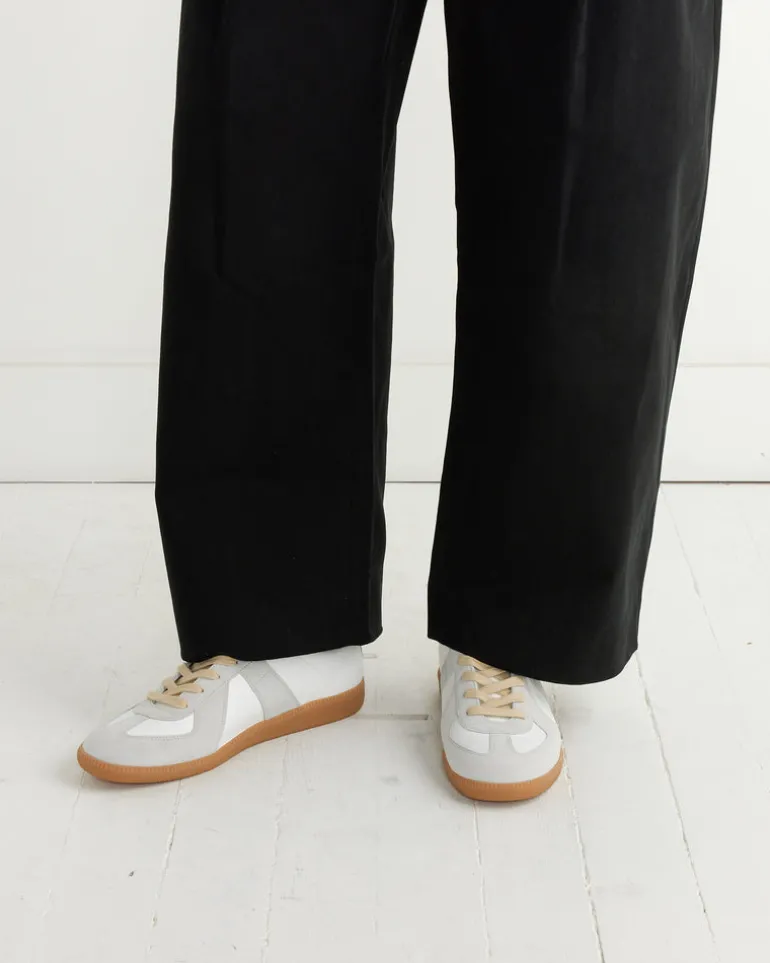 Replica Sneaker in White