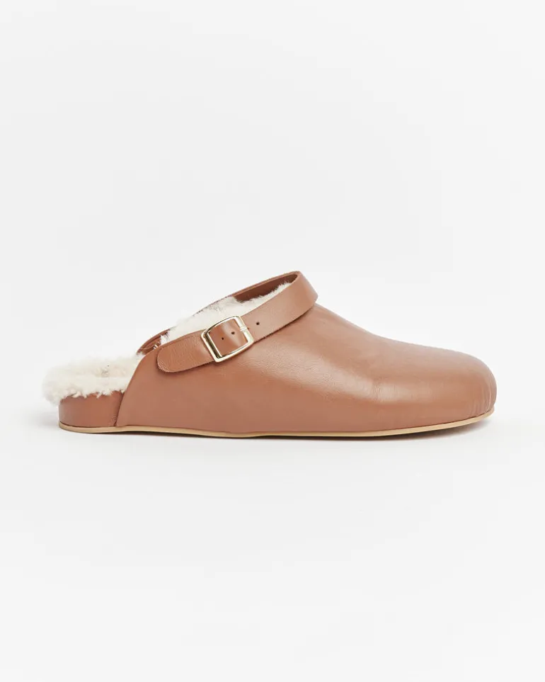 Shearling Clog in Umber