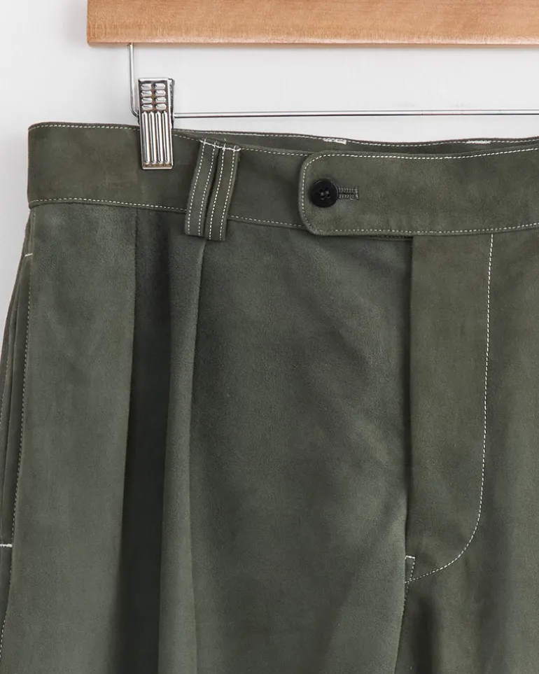 Sheep Suede Short in Green