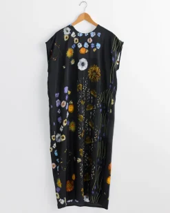 Simple Dress in Print I/Flowers on Black