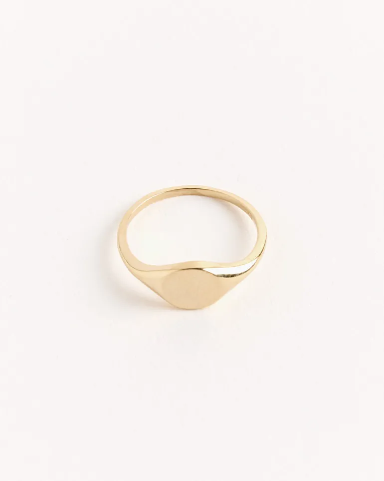 Simple Signet Ring in 14K Yellow Gold