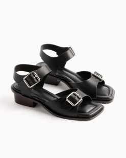 Square Heeled Sandals With Straps in Black
