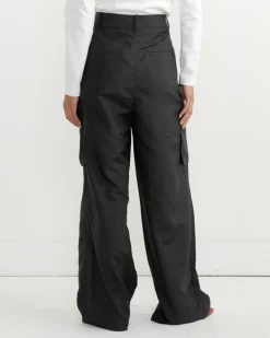 Stella Pleated Cargo Pant in Black