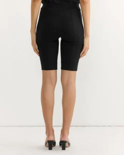 Stretch Short in Black
