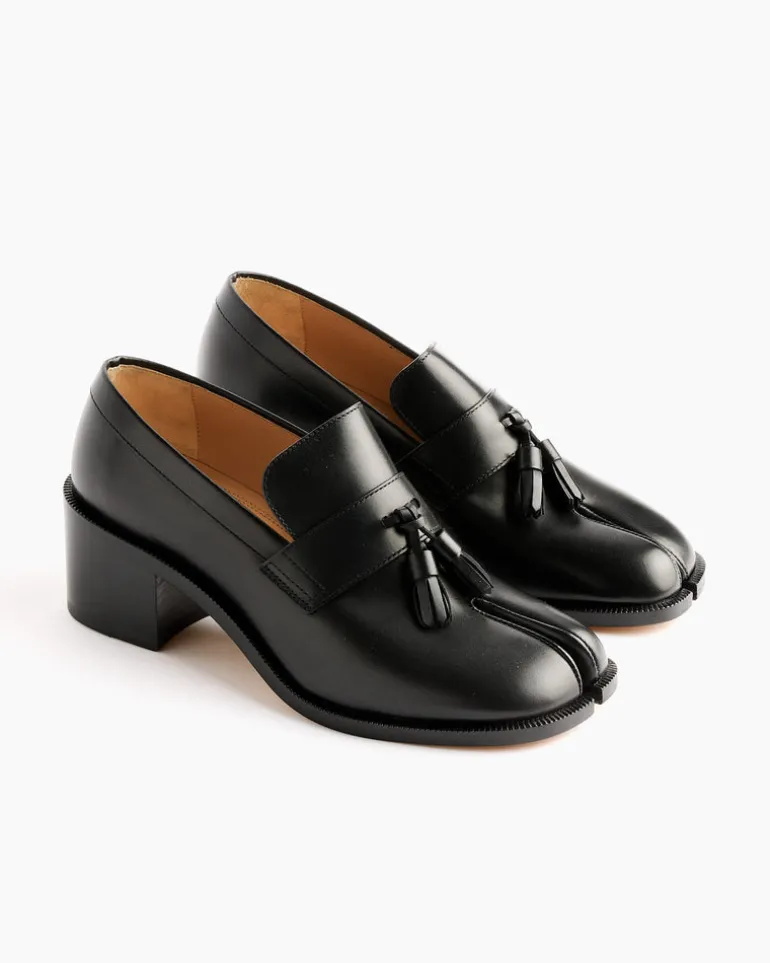 Tabi Loafers Tassels in Black