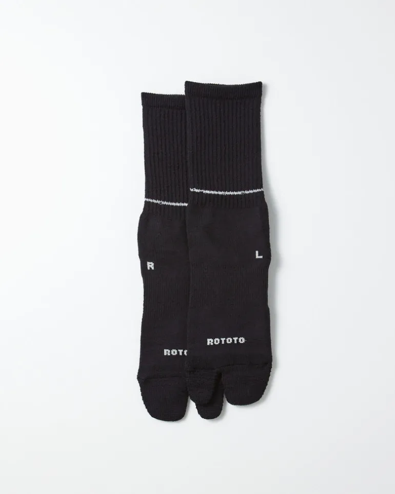 1556 Tabi Socks in Black