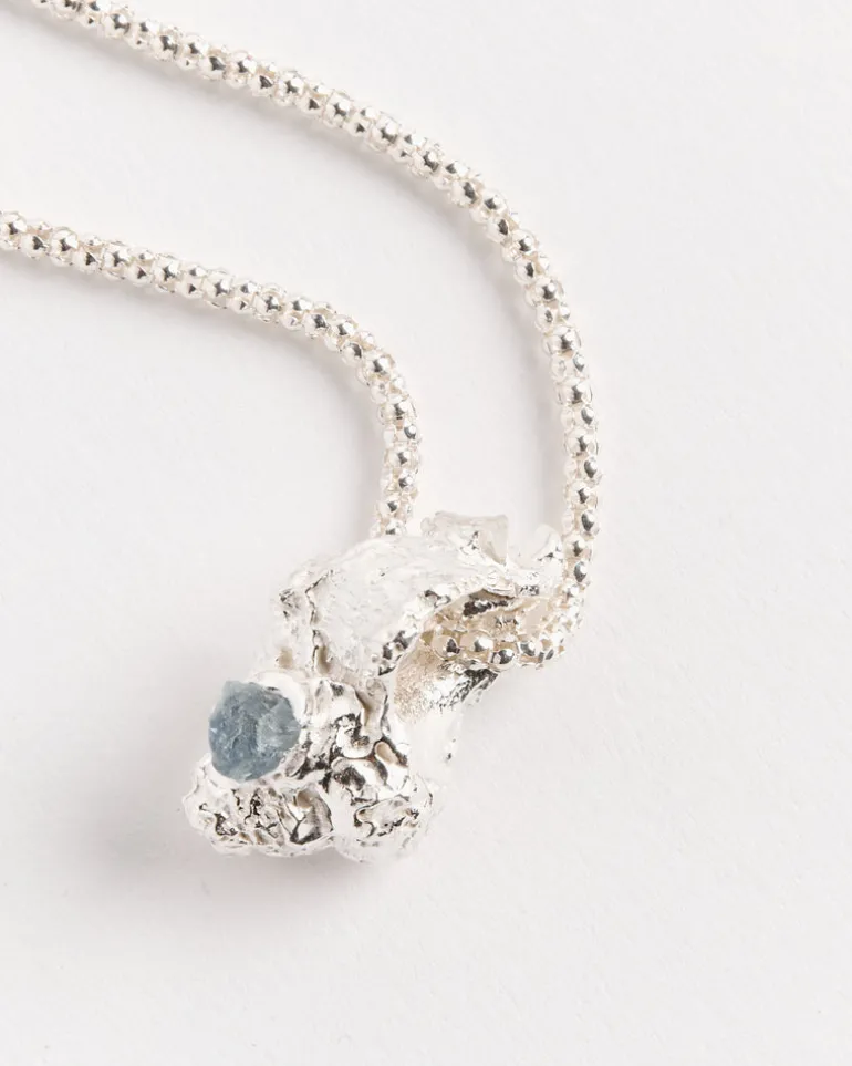 Una Caracola Bolas Necklace in Silver