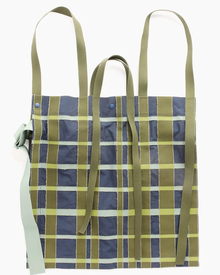 Windswept Plaid Bag in Navy
