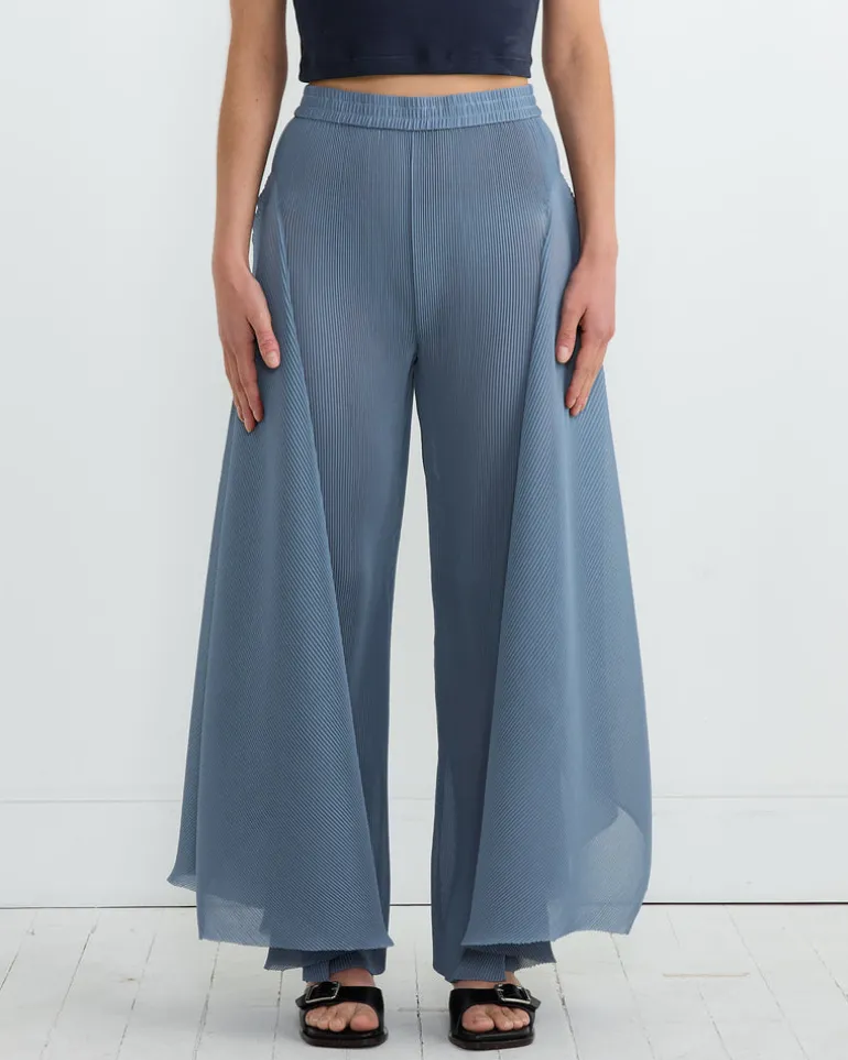 Wrist Plisse Pant in Stone Blue